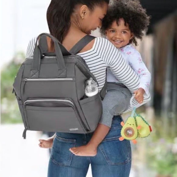 Skip Hop Taupe Diaper Bag - Picture 4 of 16